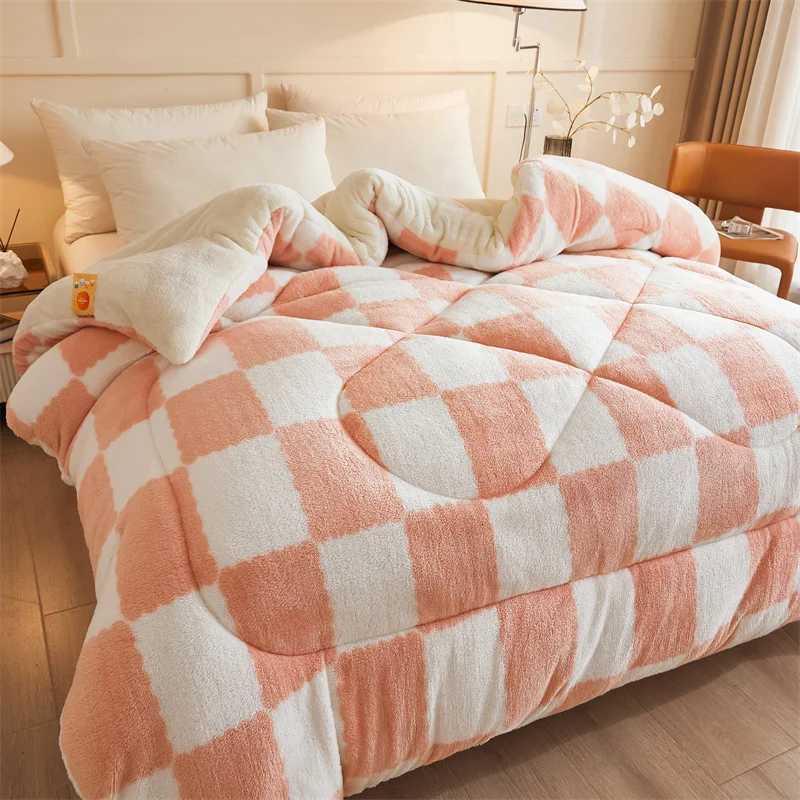 Checkerboard Thickened Coral Fleece Winter Blanket Double Sided Plush Warm Quilts for Bed Super Soft Queen Size Winter Comforter H251216 - view 5