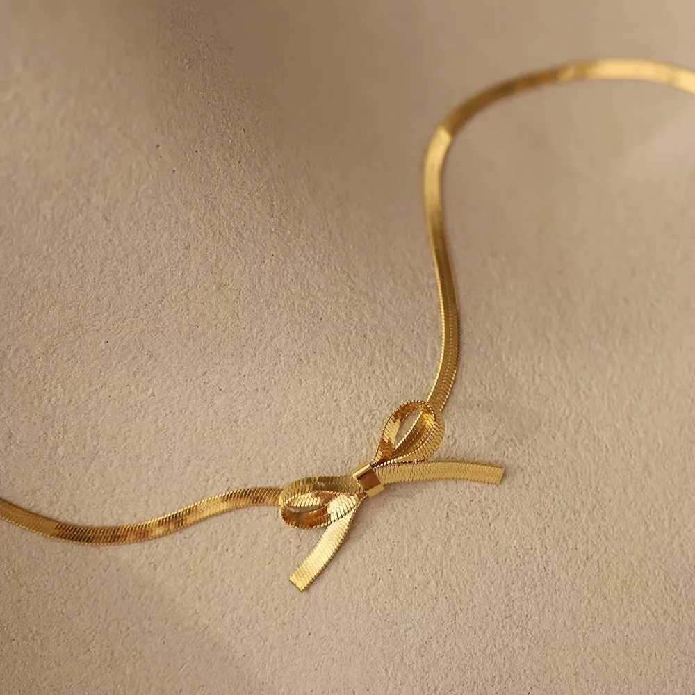 18K Gold Bow Necklace Womens Jewelry for Holiday Gift Without Fade Necklace M251216