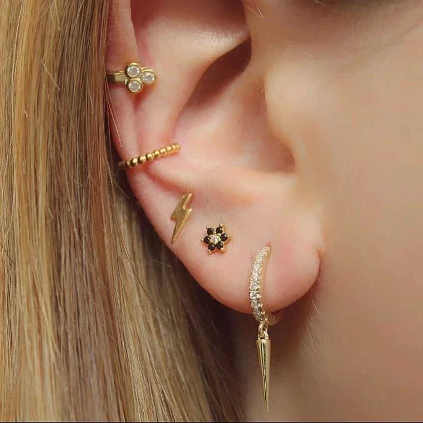 Silver Gold Color Hoop Earring Trendy Punk Hip Hop Rivet Ear Rings for Women Gothic Party Jewelry Pendientes Orecchini 2025 G251216