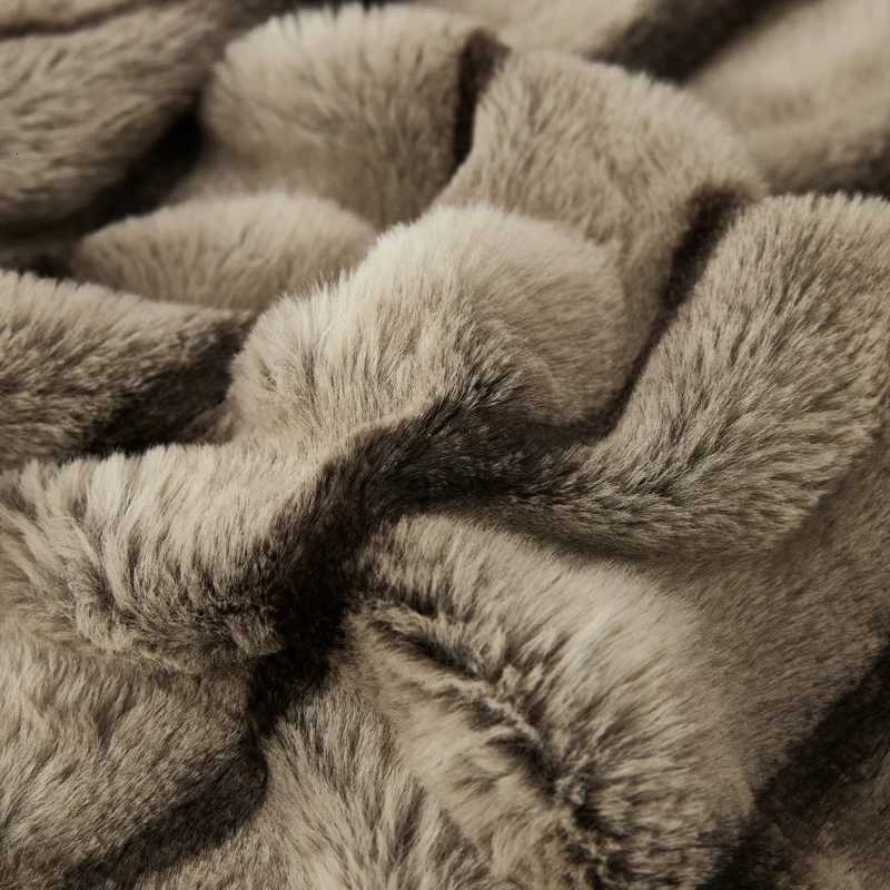 Tuscan Faux Fur Autumn Winter Warmth Blanket High Quality Thick Keep Warm Sofa Blankets for Throw High-end Soft Fluffy Comforter H251216 - view 7