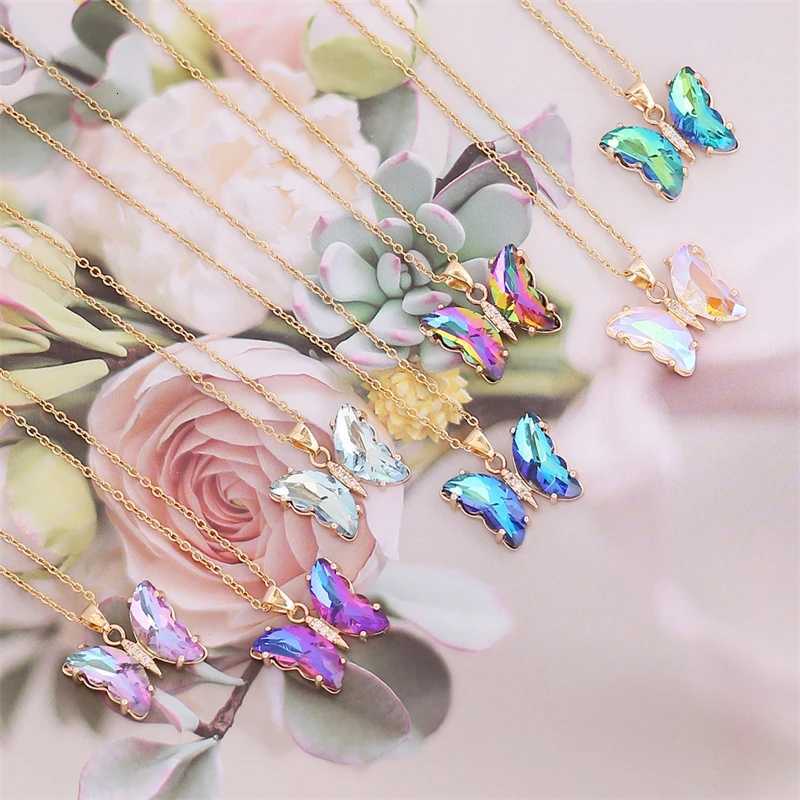 Exquisite Luxury Crystal Butterfly Charm Necklace Colorful Insect Charm Collar Chain Womens Fashion Jewelry Accessories Gift M251216