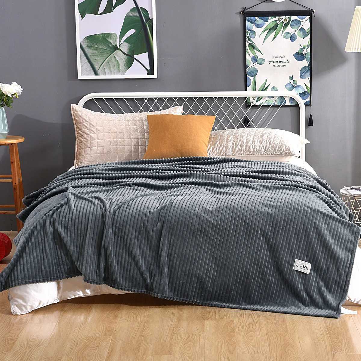 Soft Plaid Blankets Warm Coral Fleece Throw Blanket Sofa Cover Bedspread On The Bed For Adult Kid Pet Winter Warm Blankets H251216 - view 4