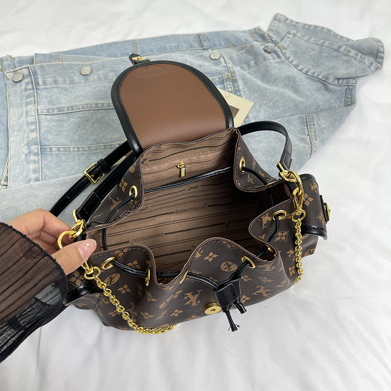 hot Free delivery designer shoulder bag Fashionable and minimalist texture women's crossbody bag shoulder bag - view 5