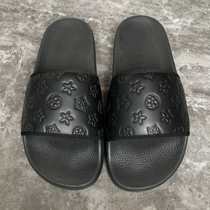 Stylish Trendy Men's Colorful Embossed Slippers 2026 Summer Designer New Collection Versatile Indoor Outdoor Beach Casual Slides Free Shipping La