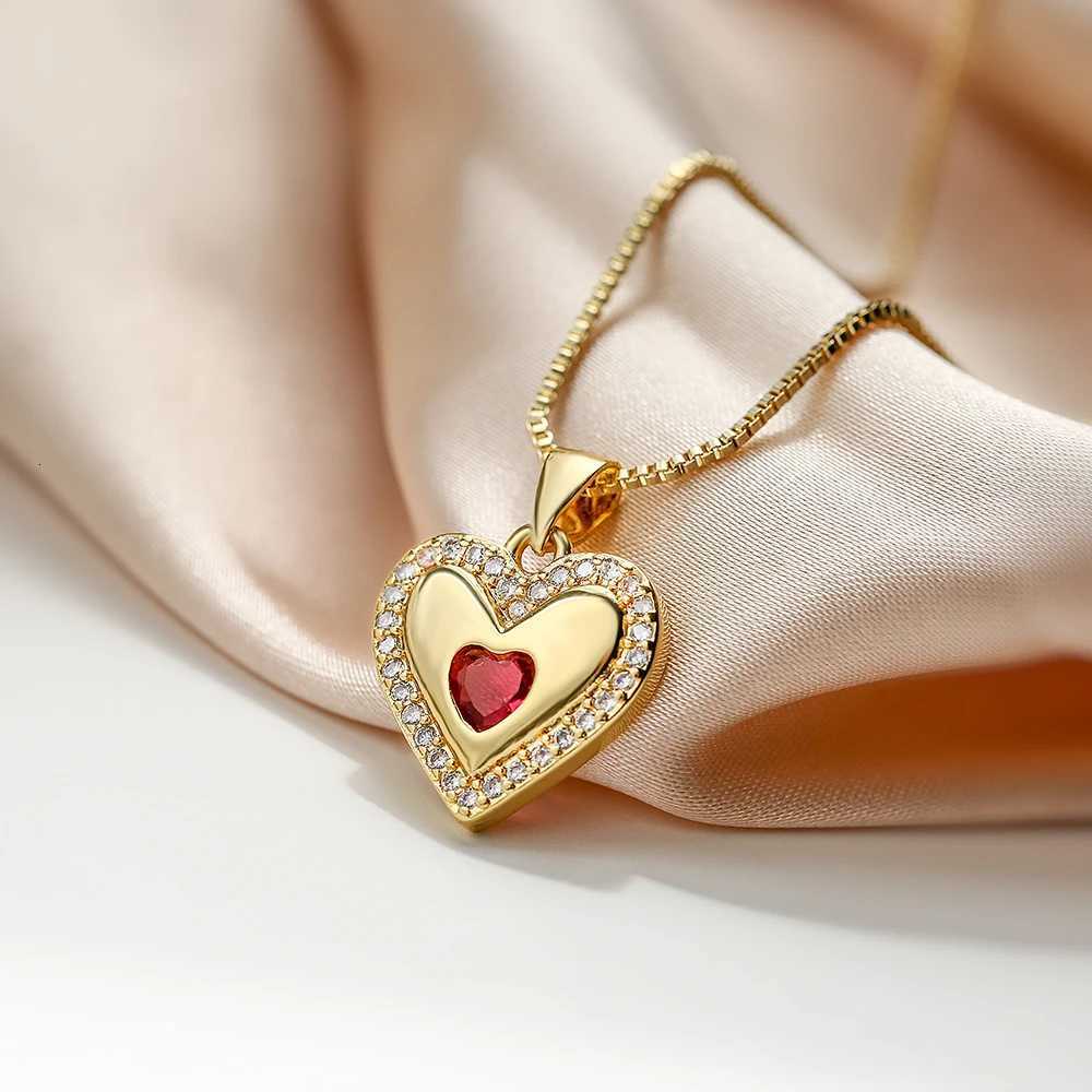 Light Luxury Heart Shaped Pendant Necklaces For Women GirlsHigh Quality Cubic Zirconia AccessoriesParty Wedding Jewelry M251216