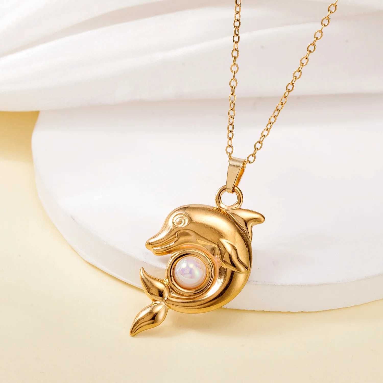 Stainless Steel Summer Sea Beach Wind Necklace Womens Micro Beads Dolphin Pendant Necklace M251216