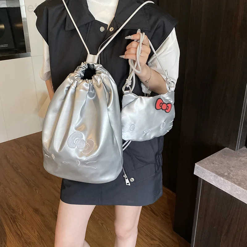 Sanrio Backpack Velvet Bucket Bag Cute Hello Kittys New Kawaii Cartoon Nylon All-Match Large Capacity Packet Bags for Woman H251216