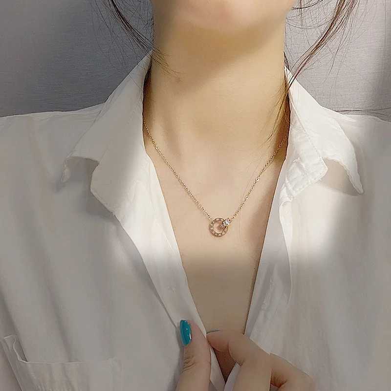 Luxury Elegant Circle Choker Fashion Roman Digital Stainless Steel Gold Silver Color Pendant Necklaces for Women Jewelry M251216