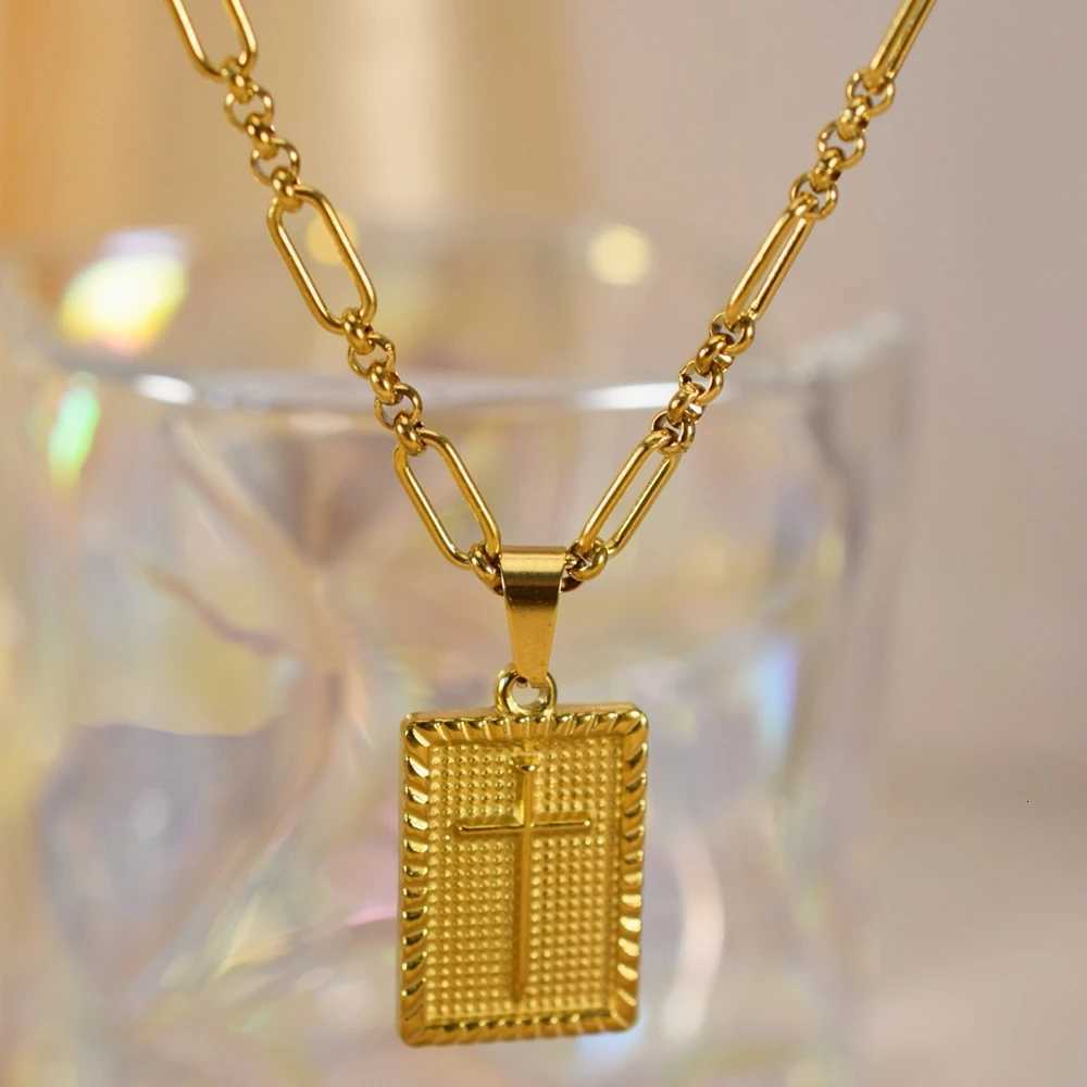 Hot Sale Faith Necklace Stainless Steel Cross Square Pendant Golden Paper Clip Chain Necklace M251216