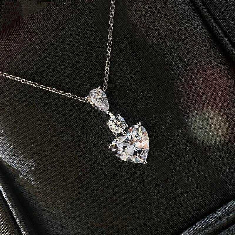 Huitan Luxury Bridal Wedding Necklace with Heart Cubic Zirconia Exquisite Women Neck Accessories Party Daily Wear Trendy Jewelry M251216