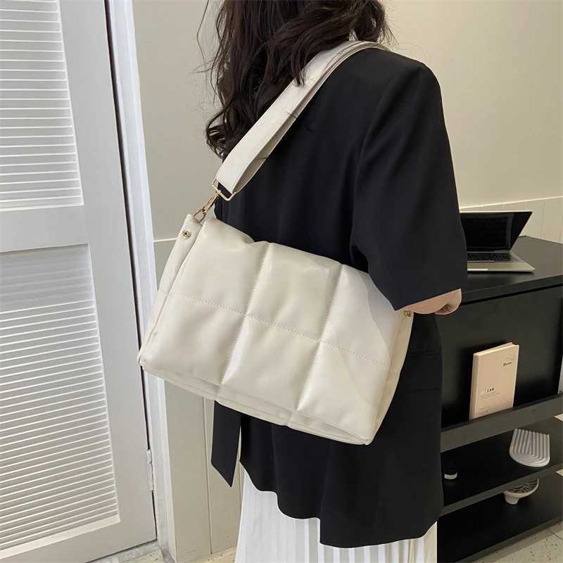 Vintage Large Capacity Armpit Bag Ladies Winter Soft PU Leather Womens Design Handbag Shoulder Messenger Bag Totes M251216