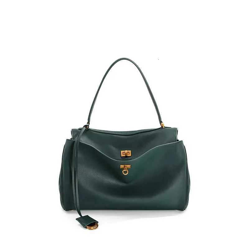 bag leather handbag single shoulder crossbody bag large capacity womens commuting tote bag M251216