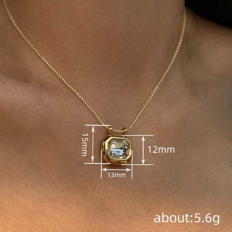 Huitan Gold Color Women Pendant Necklace for Wedding Anniversary Luxury Accessories Inlaid Bright CZ Charming Elegant Jewelry M251216