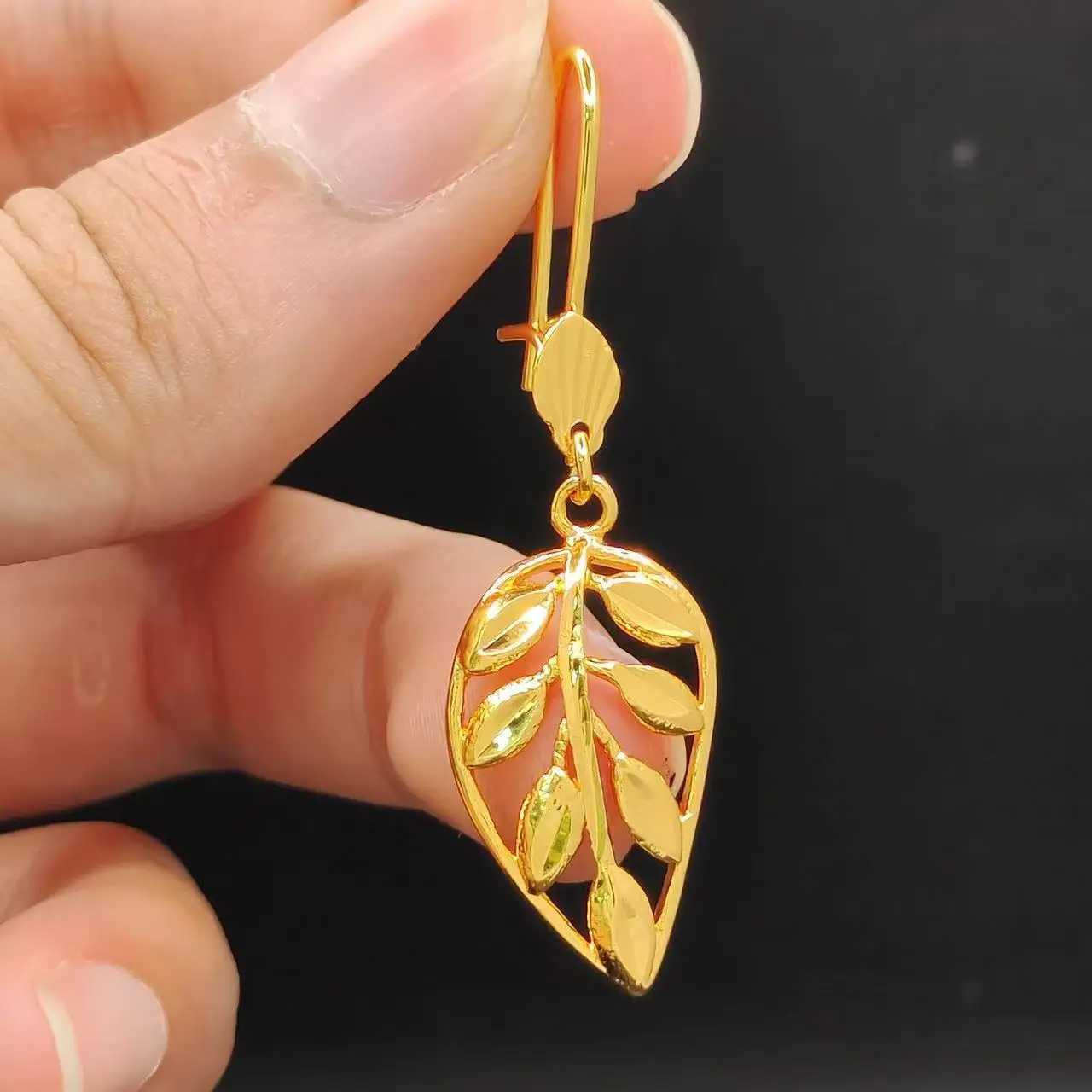 24K Gold Plated Copper Leaf Earrings for Women Boho Chic Hanging Earrings Hollow Lightweight Jewelry Birthday Wedding Gift G251216