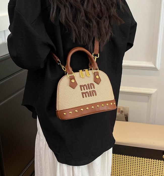 new Free delivery designer shoulder bag Fashionable casual workplace minimalist texture commuting crossbody bag
