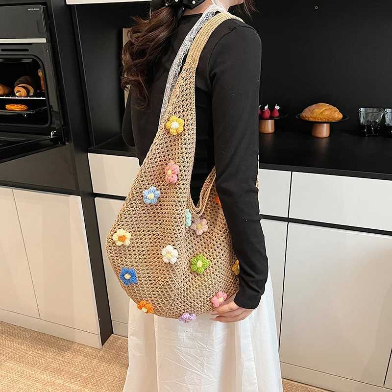 Women Flower Knitted Shoulder Bag Fashion Handbag Lightweight Crochet Tote Bag Casual Top Handle Bag Outdoor Travel Bag M251216
