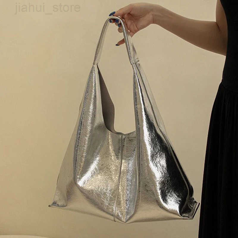Large Silver Brand Hobo Bag for Women Luxury Designer Leather Trigle Purse Trend Casual Shopper Handbag Solid Color H251216