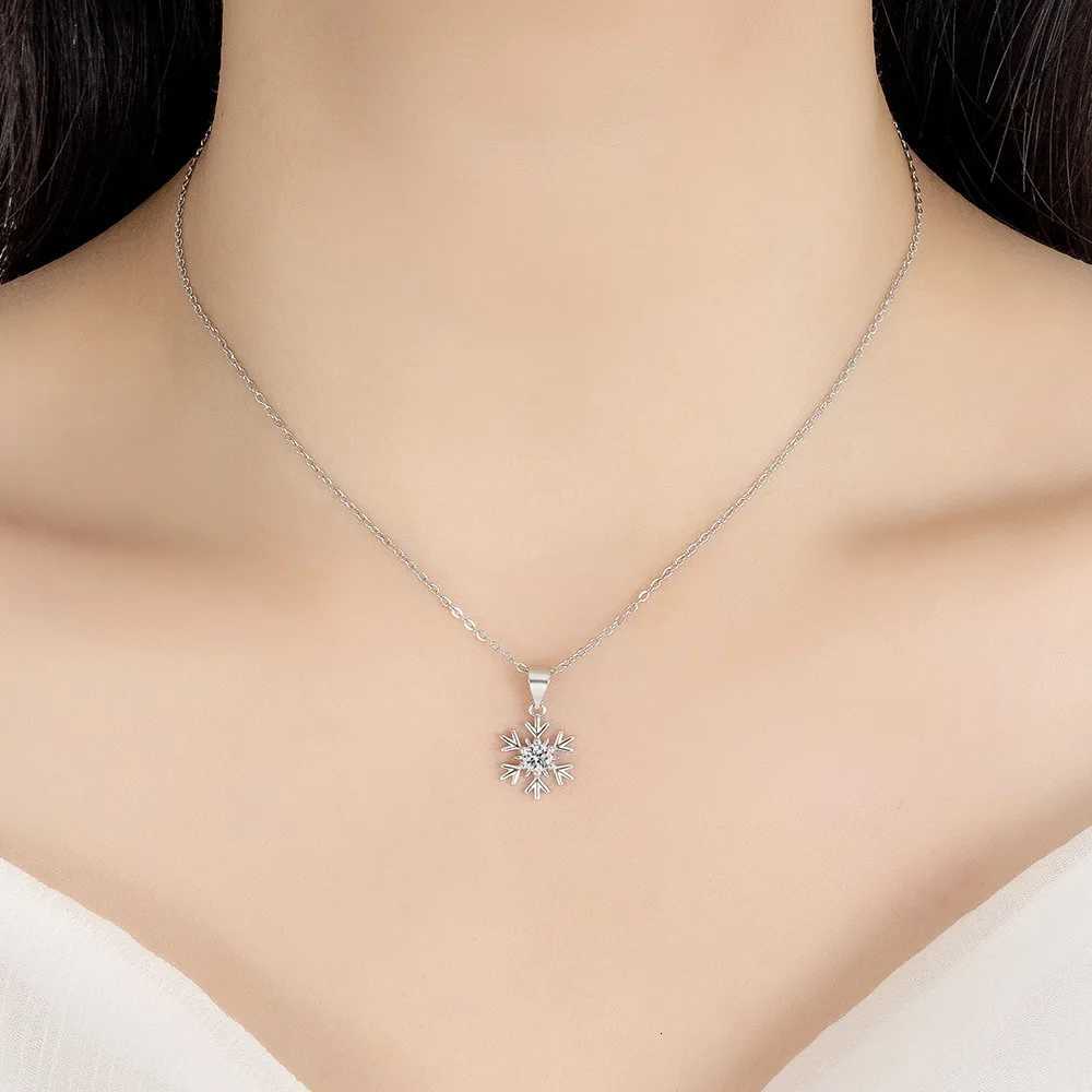 925 Sterling Silver Necklace Snowflake Zircons Pendant Ladies Fashion Minimalist Birthday Party Wedding Anniversary Jewelry Gift M251216