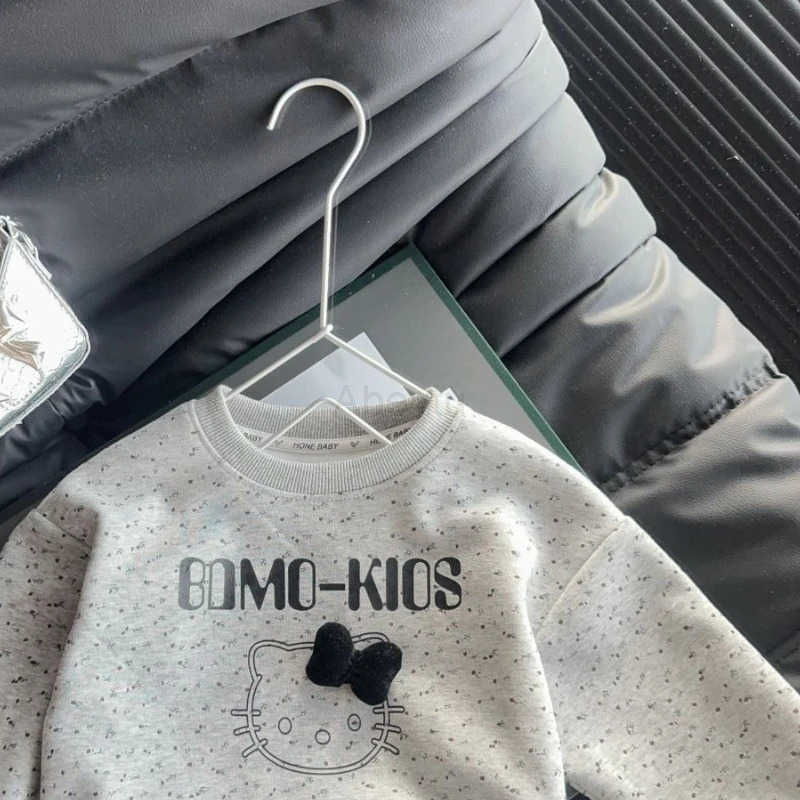 Sanrio Baby Girls Clothes Set Autumn Kid Fashion Cartoon Sweatshirts Pullover Top Pants 2pcs Suit Children Girls Tracksuits Outfits H251216