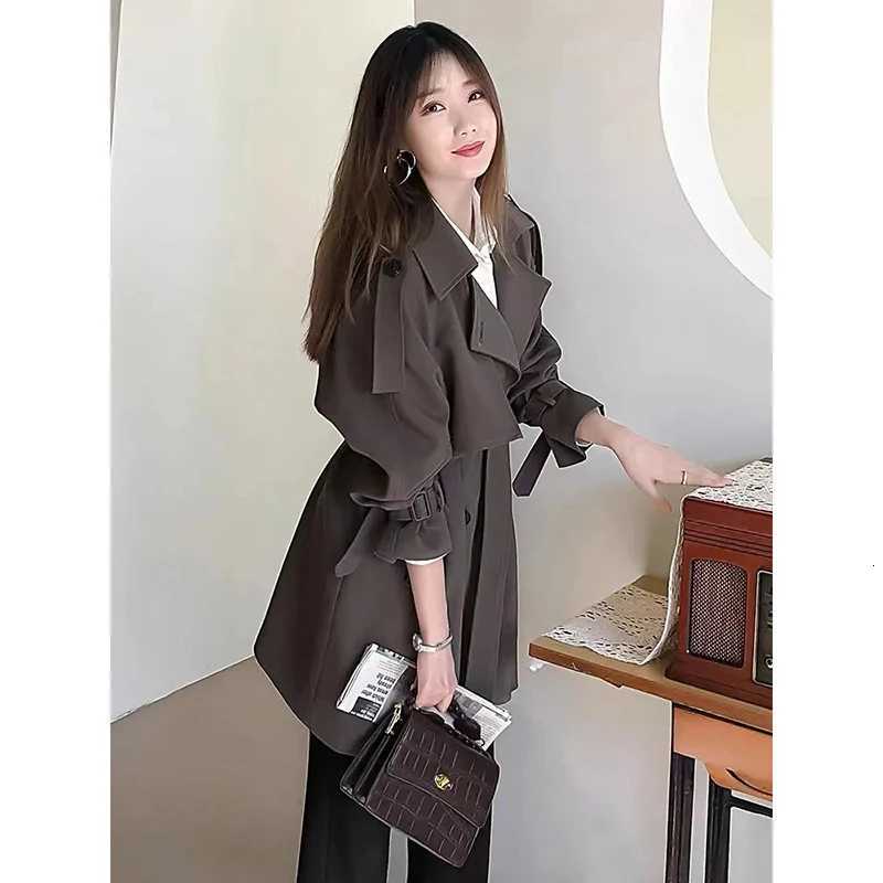 Womens Trench Coat 2025 New Spring Autumn Temperament Female Windbreaker Outwear Loose Casual Versatile Styles Ladies OuterwearT251216
