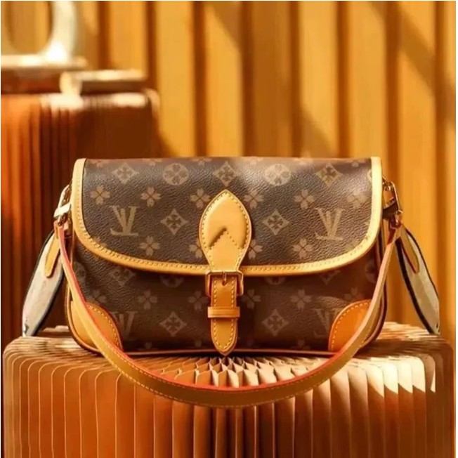 Women Luxurys Designer Crossbody Diane Baguette Classic Vintage Canvas Strap Flower Flap Clutch Purse Shoulder Bags Tote Bag Female backpack L888