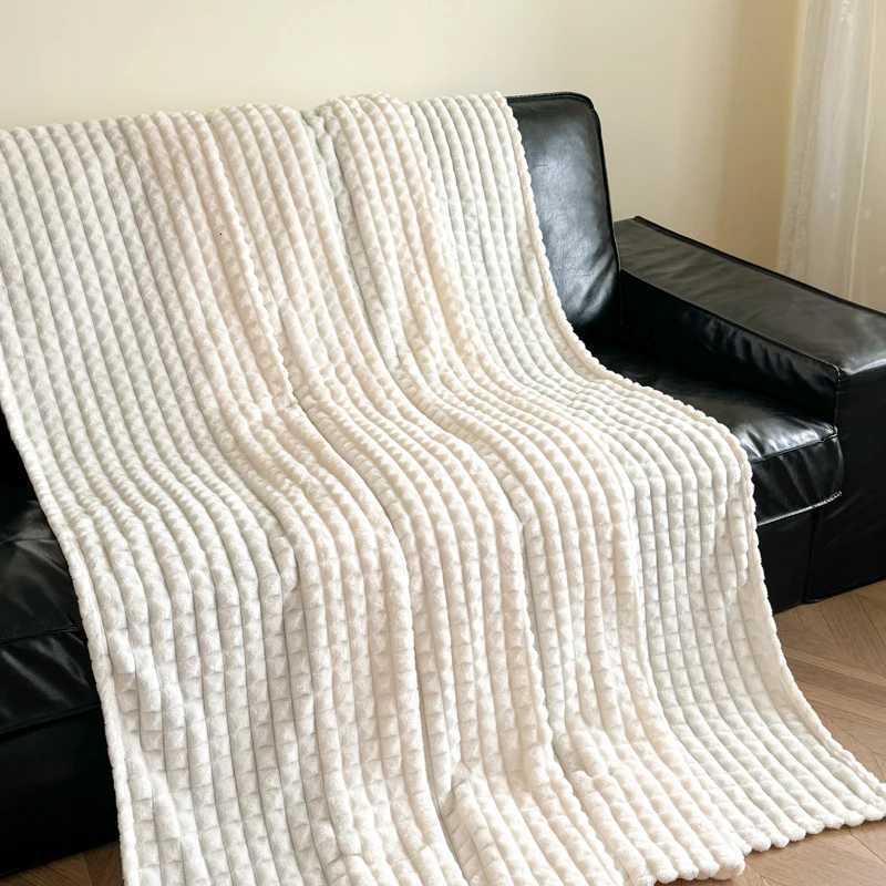 All-Season Plaid Flannel Blanket Soft Lightweight Faux Rabbit Fur Throw Blankets for Sofa Bed Single Double Warm Plush Bedspread H251216 - view 5