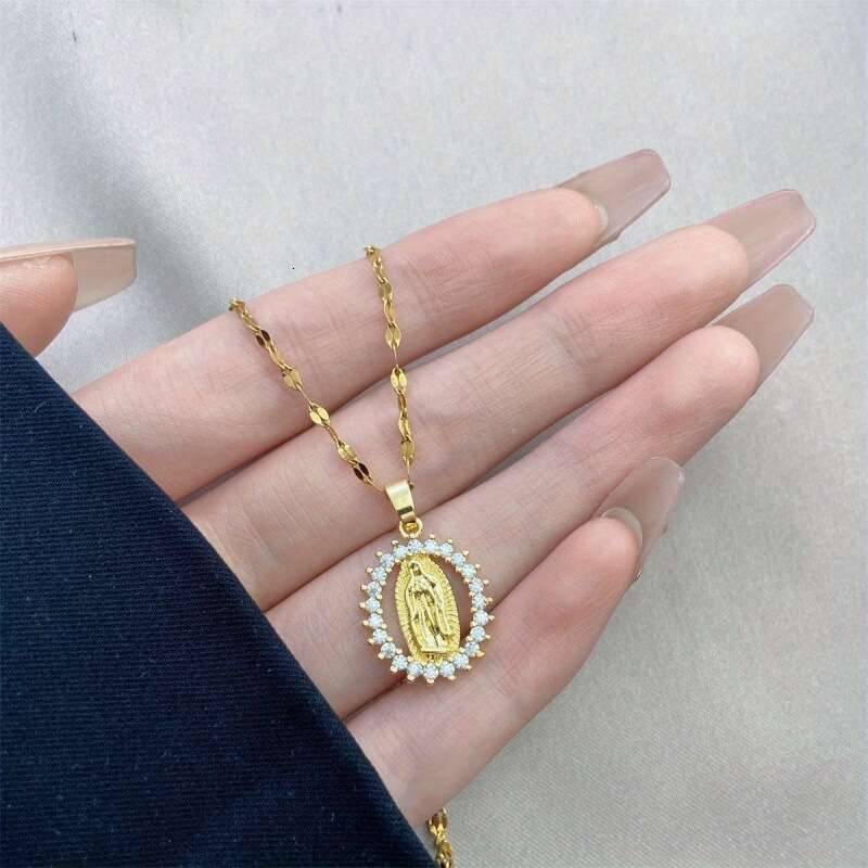 European American Simple Virgin Mary Necklace for Men and Women Fashion gold Inlaid Zircon Lace Hollow Jewelry Pendant