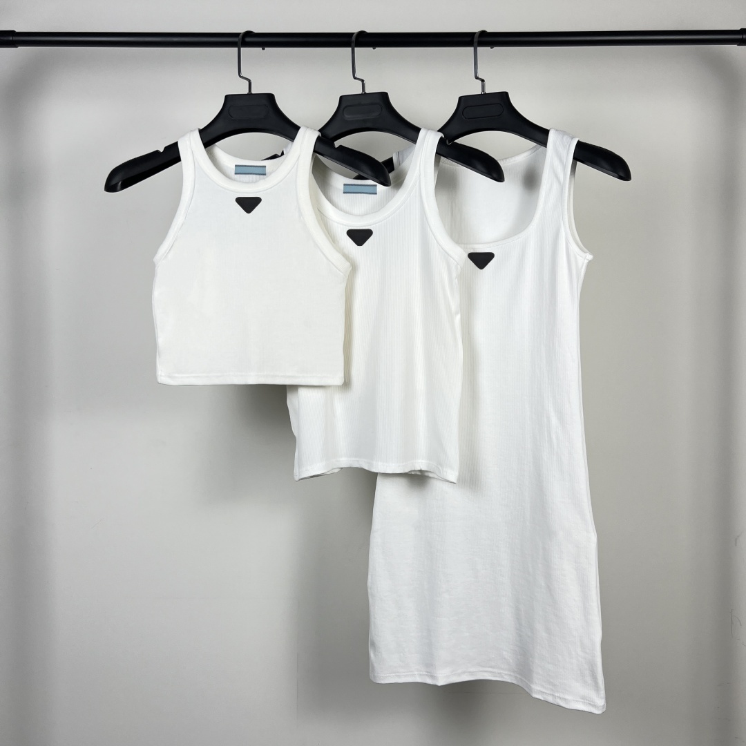 Designer T-Shirt Women's Tanks Sexy Camis Summer Sleeveless Backless Tops Fashion Sexy Crop Tops Tshirt Sleeveless Crop Tshirt Tops Tees