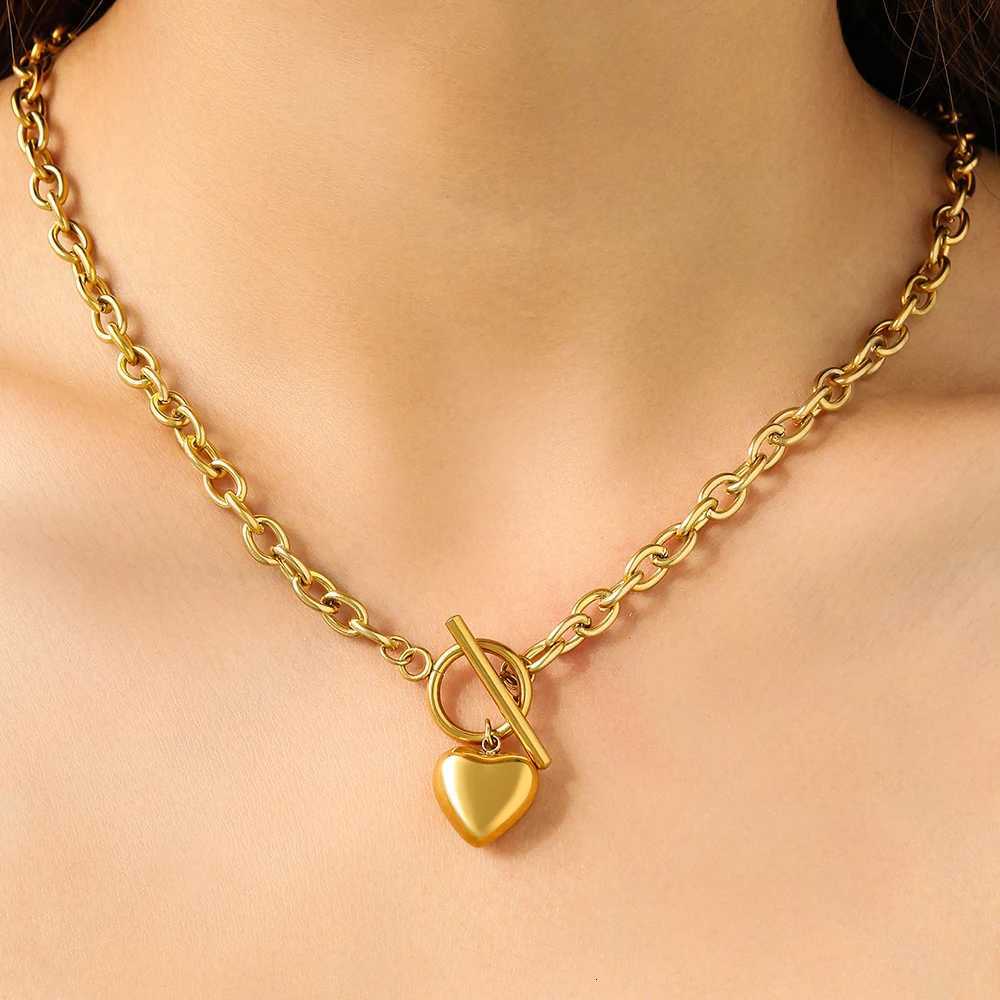 Stainless Steel Necklaces Vintage Elegant Heart Pendant Fashion Exquisite Light Luxury Necklace For Women Jewelry Banquet Gifts M251216