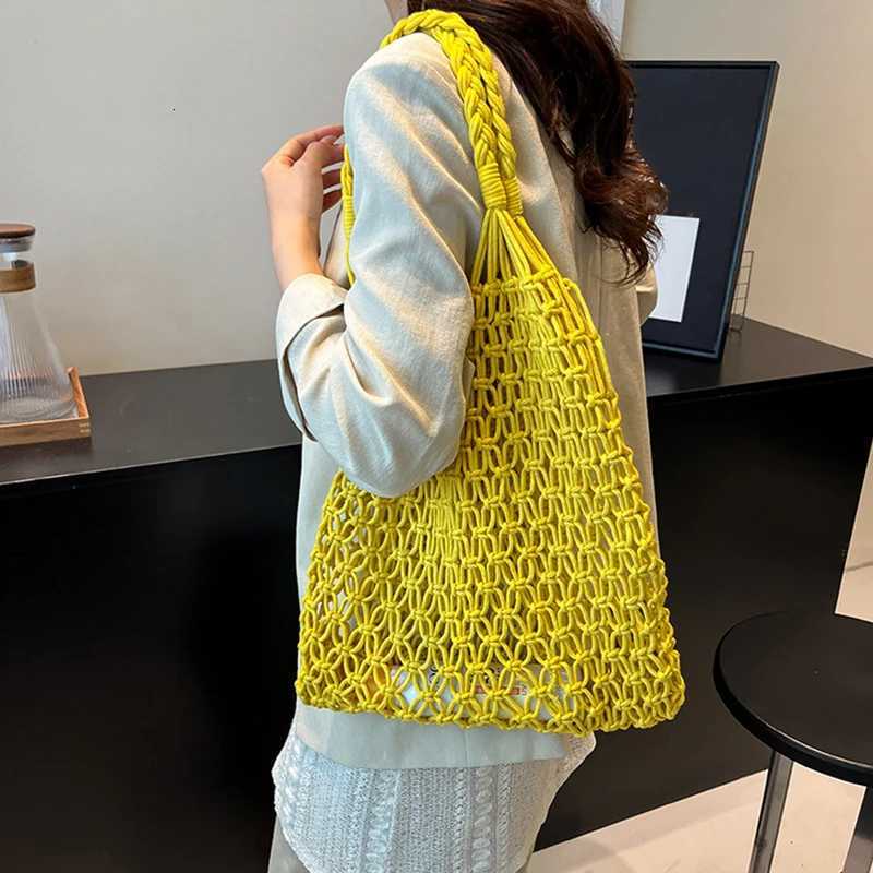 Hand-Woven Bag Women Handmade Hollow Handbag Female Shoulder Bag Big Capacity Summer Casual Travel Beach Tote Purse M251216