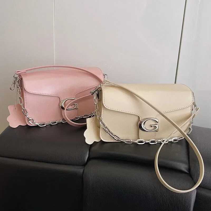 Classic Leather Shoulder Bag For Ladies Chic And Durable Crossbody Style Perfect For Outings M251216
