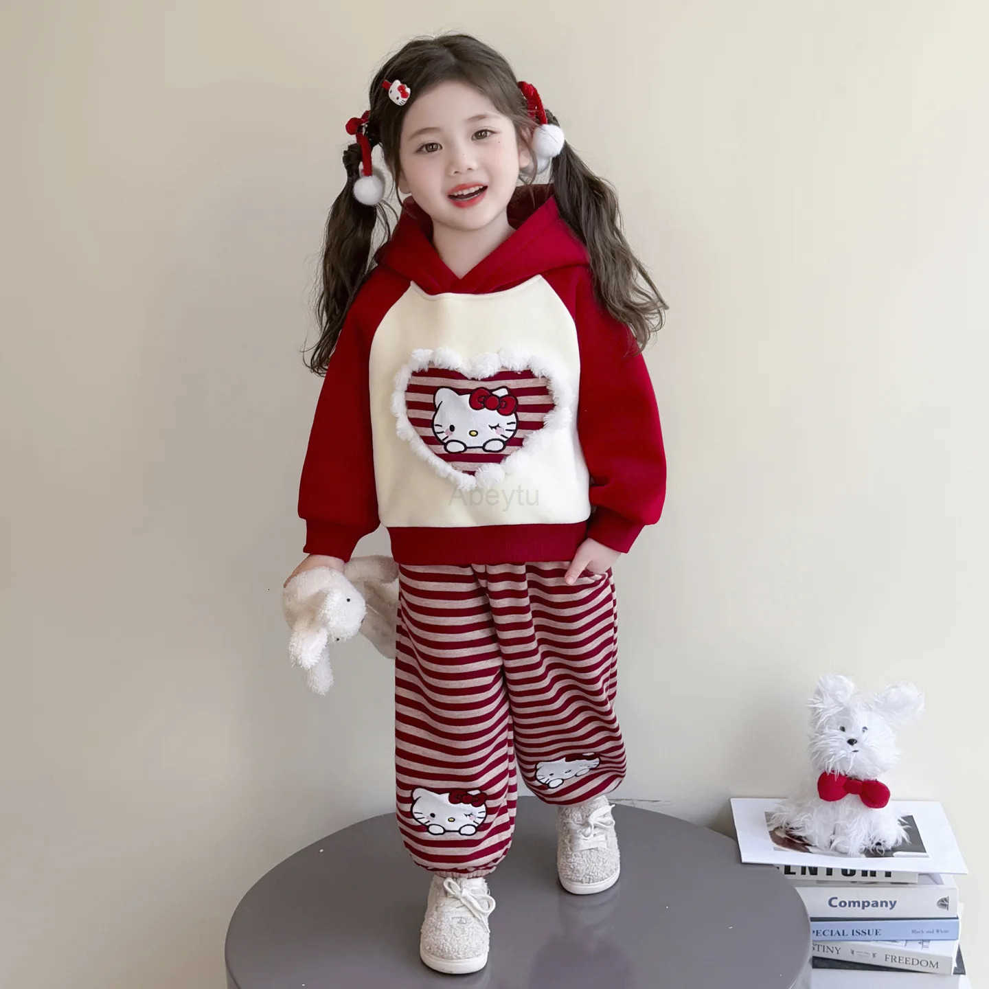 Sanrio Anime Girls Autumn and Winter Plush Thickened Set Cartoon Hello Kitty childrens hoodie two-piece set Baby Fashion Sweet Set H251216