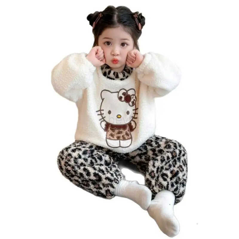 Sanrio Hello Kitty Tops Set Girls Coral Thickened Velvet Cute Winter Home Clothes New Half Side Childrens Pajamas Baby Flannel H251216