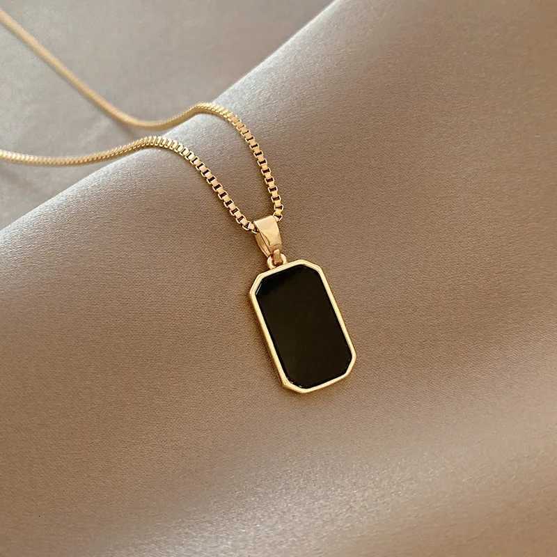 Minimalist 18K Gold Plated Necklace Black Enamel Necklace Stainless Steel Pendant Necklace for Women M251216