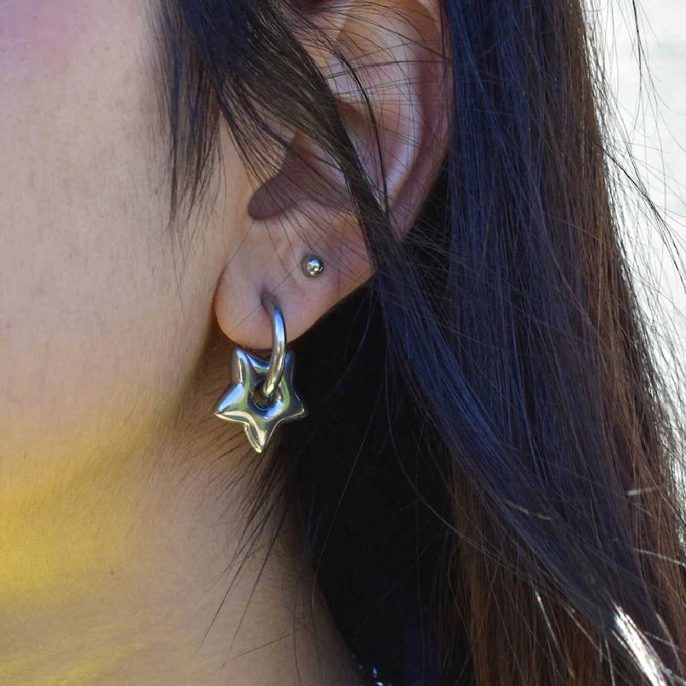 1 pair of y2k minimalist punk celebrity stainless steel star earrings G251216