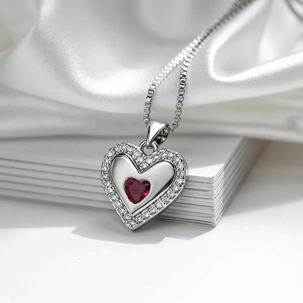 Light Luxury Heart Shaped Pendant Necklaces For Women GirlsHigh Quality Cubic Zirconia AccessoriesParty Wedding Jewelry M251216