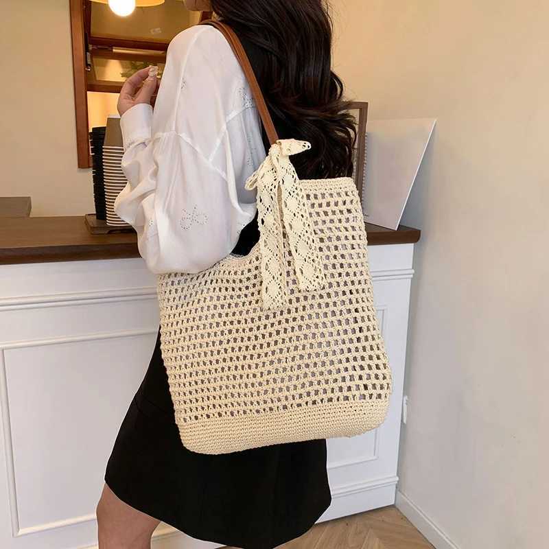 Stylish Women Woven Crochet Handbags Large Capacity Shoulder Tote Perfect for Beach Travel and Daily Use M251216