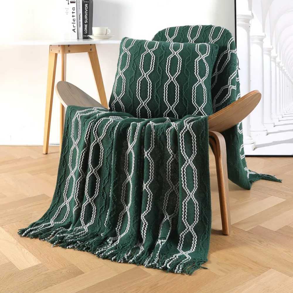 Decorative Green Christmas Gift Throw Blanket Textured Blanket with Tassel Knitted Cozy Lightweight Blanket for Couch Bed H251216 - view 6