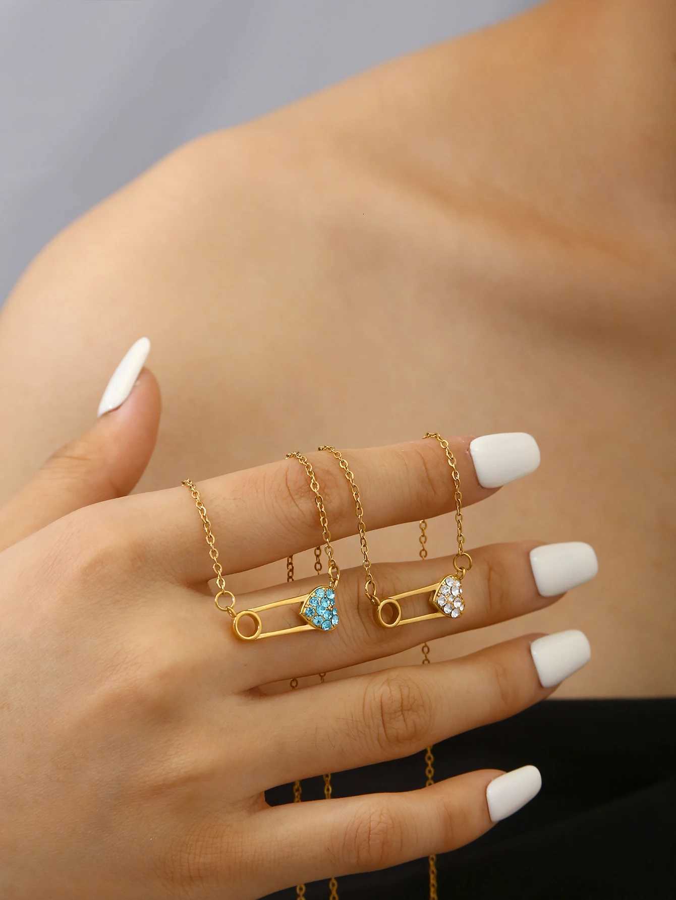 Y2K Style Personalized Niche Exquisite StainlESS Steel 18K Gold-Plated Diamonds Heart Pin Pendant CollaRBone Chain Female M251216