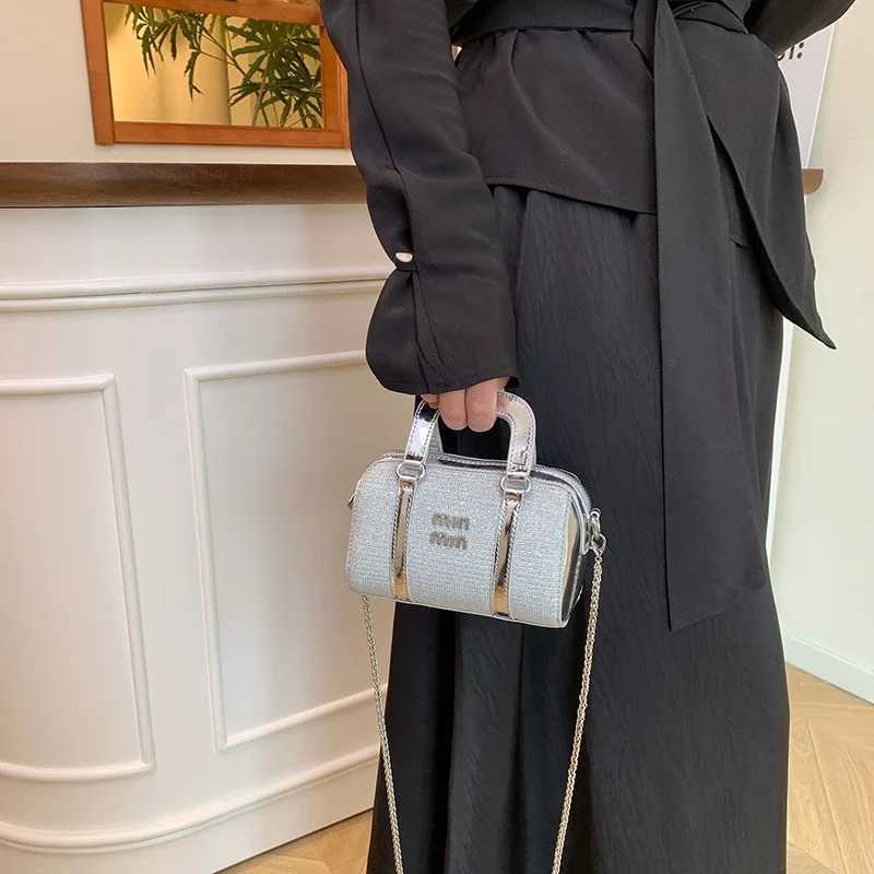 Elegant Womens Leather Crossbody Bag Designer Shoulder Handbag Tote Purse Classic Ladies M251216