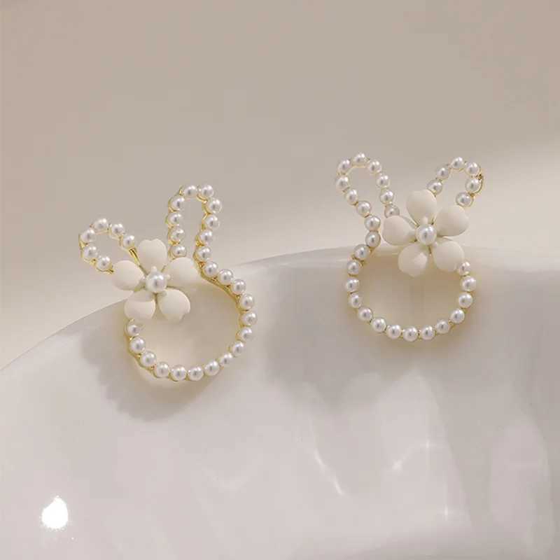 Women Earrings Sweet Rabbit Flower Stud Earrings Girl Zircon Pearl Small Ear Studs Cartoon Lovely Ear Jewelry Girl Gift G251216