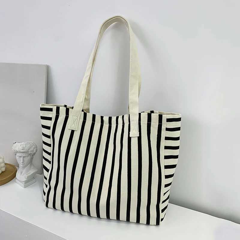 Striped Canvas Bag Beach Handbag Fashionable Womens Canvas Summer Large Capacity Shoulder Bag M251216