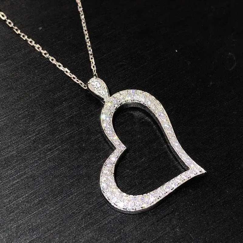 Huitan Heart ShAPed Women Pendant Necklace Aesthetic Wedding Engagement TrenDY AccESSories with Shiny CZ Party Jewelry M251216