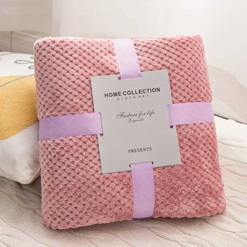 Blankets for Beds Solid Yellow Color Soft Warm 300GSM Plaid Square Flannel Blanket On the Bed Thickness Throw Blanket H251216 - view 3