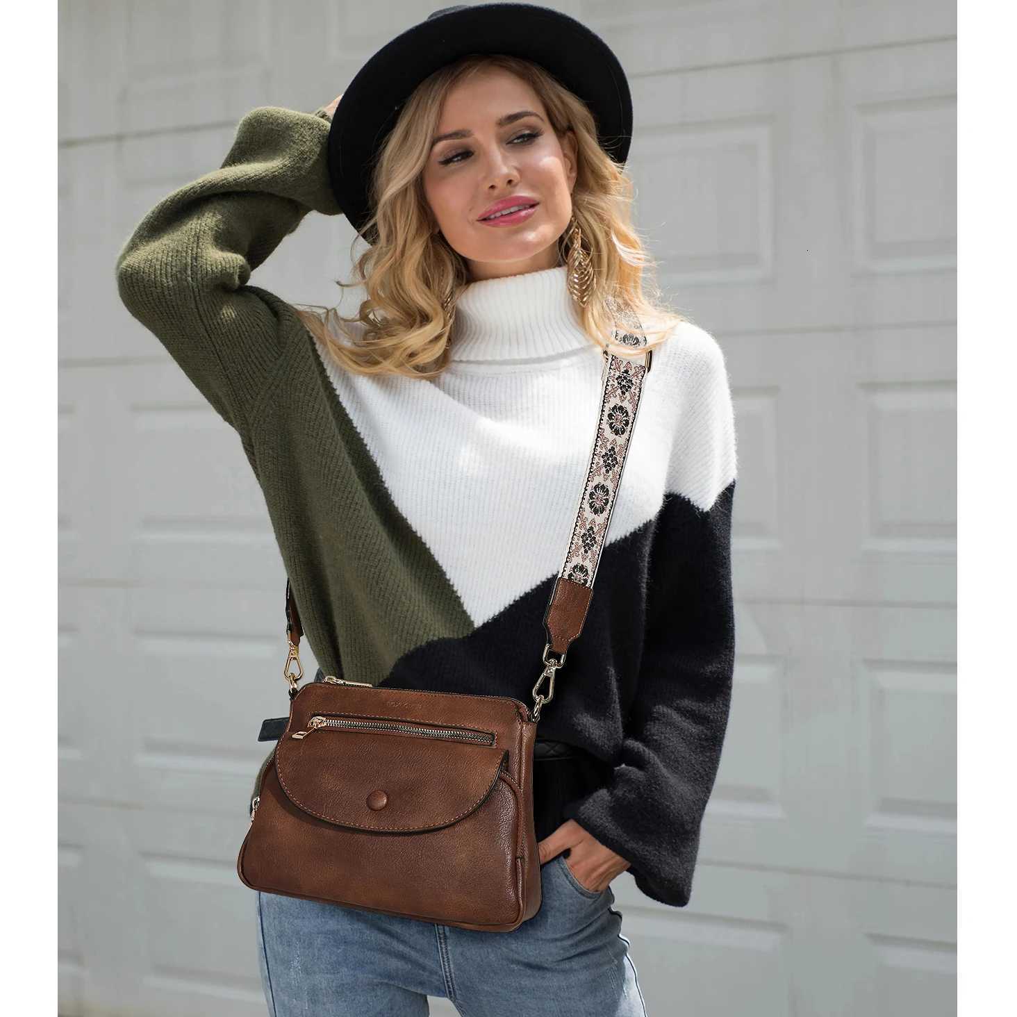 FOXER Womens Crossbody Bag 2025 Autumn Winter PU Female Shoulder Bag Simple Sport Bag Casual Messenger Purse M251216