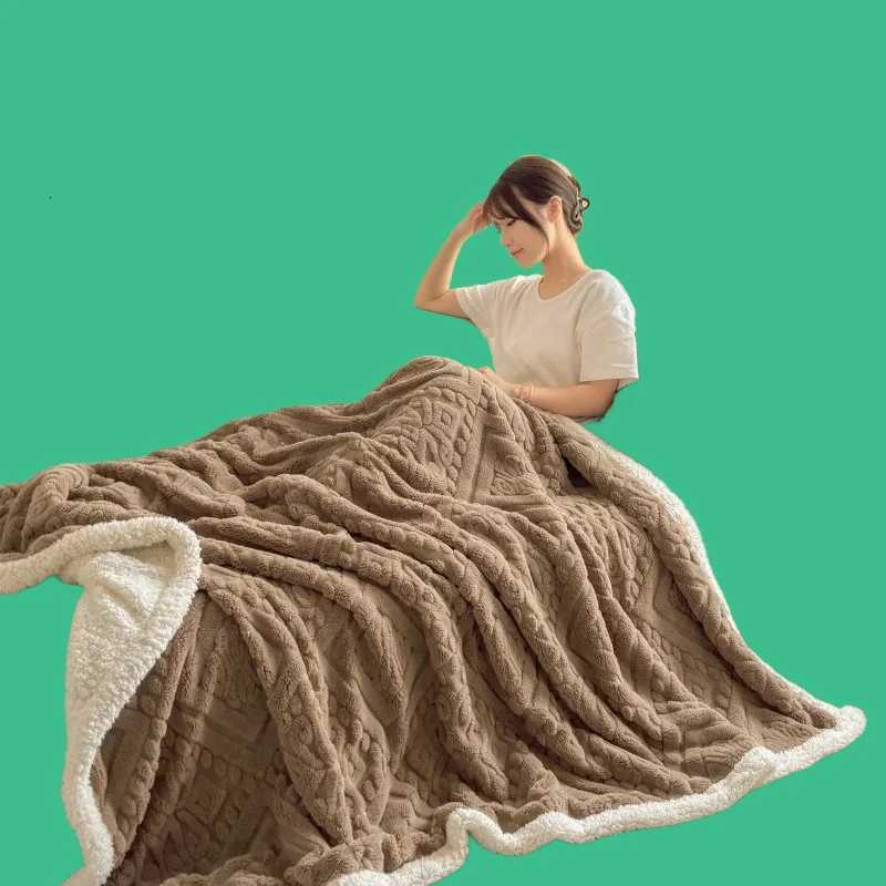 2025 autumn and winter new solid color Tafu fleece blanket dual-purpose quilt cover blanket office shawl blanket no pillowcase H251216 - view 4