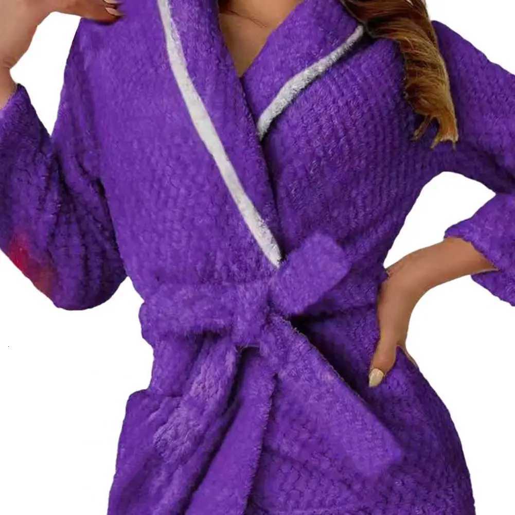 Simple Fleece Bathrobe for Women Soft Plush Thick Warm Bathrobe Winter Belted Fuzzy House Coat Fluffy Nightgown with Pocket C251216