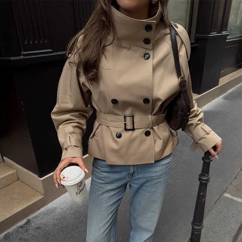 MUJER Short Womens Trench Coat Double Breasted Windbreaker Woman Belt Winter Coats for Women Outdoor Coats New in OuterwearsT251216