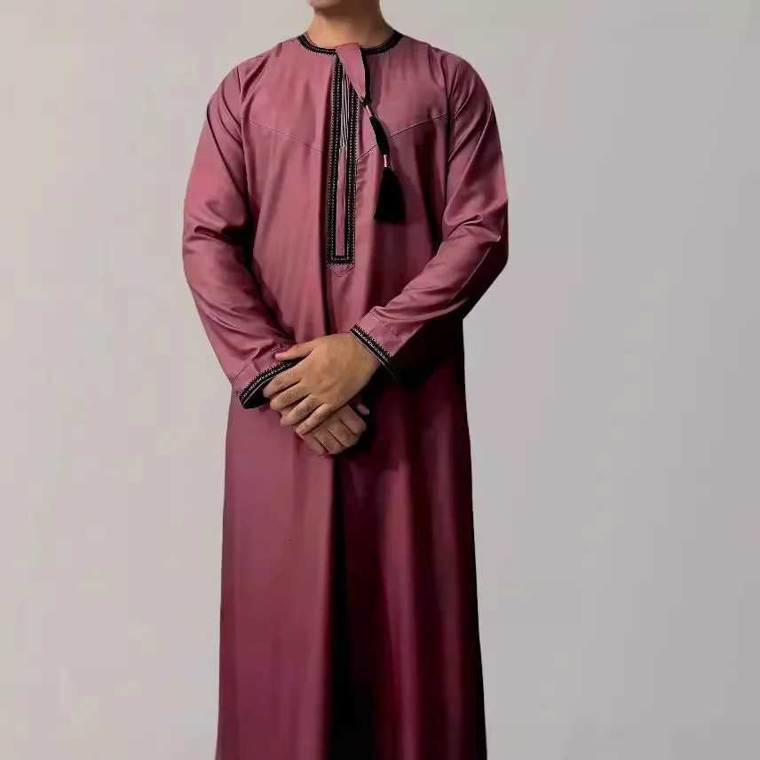 Eid Ramadan Muslim Men Long Robe Round Neck Embroidered Oman Dubai Arabian Saudi Male Jubba Thobe Adults Abayas Islamic Kamis W251216