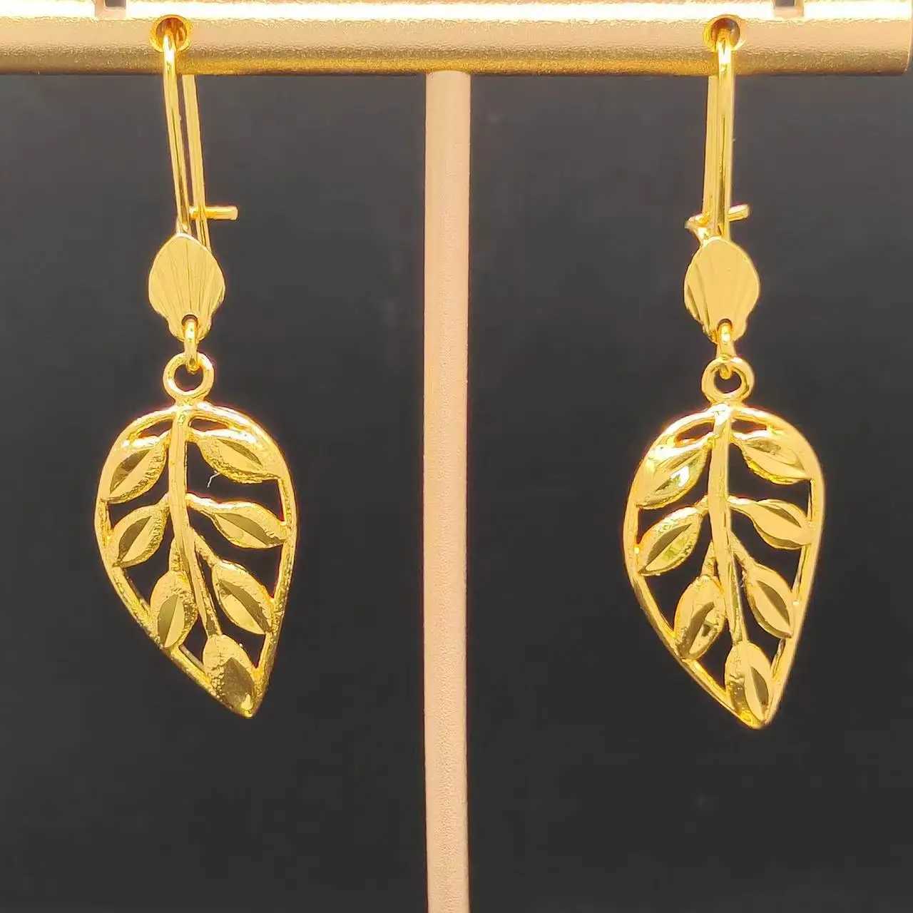 24K Gold Plated Copper Leaf Earrings for Women Boho Chic Hanging Earrings Hollow Lightweight Jewelry Birthday Wedding Gift G251216